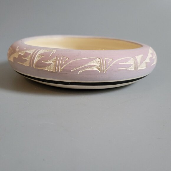 Handcrafted Navajo Pottery Bowl With Traditional Geometric Carvings - 7.5" Diame